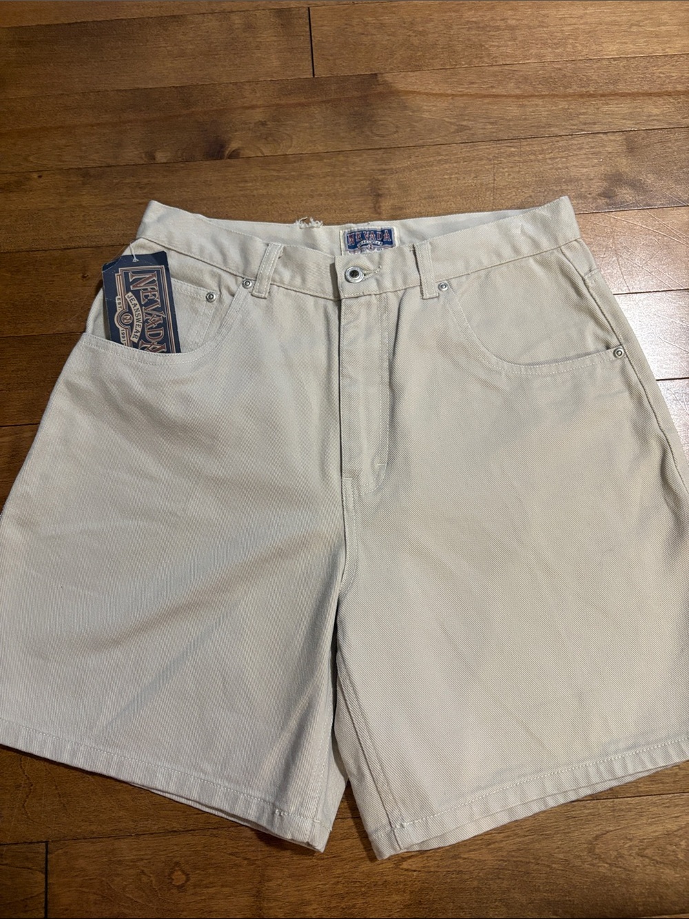 NWT Vintage Nevada Light Tan Women's Flat-Front Cotton Shorts